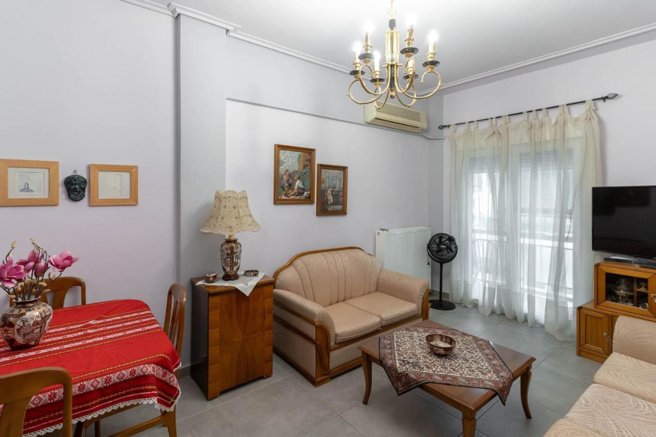 Byt Downtown Flat ลาริซา ภายนอก รูปภาพ