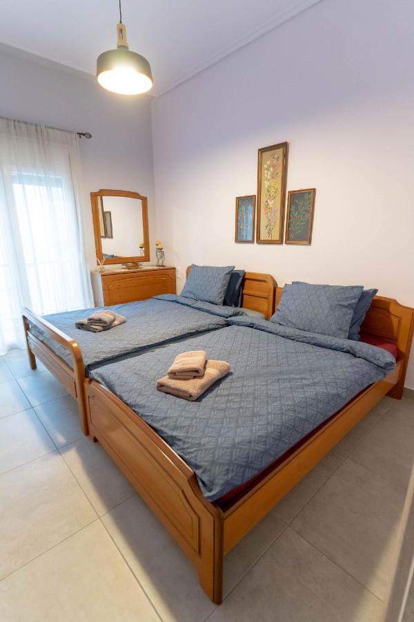 Byt Downtown Flat ลาริซา ภายนอก รูปภาพ