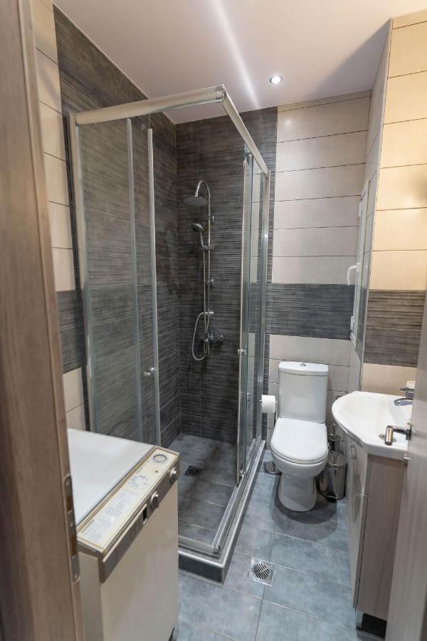 Byt Downtown Flat ลาริซา ภายนอก รูปภาพ