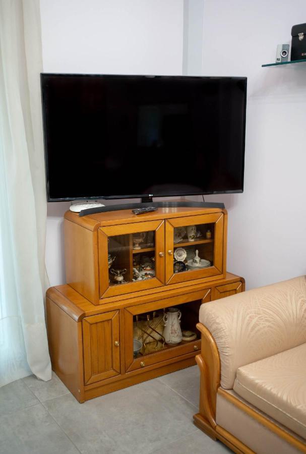 Byt Downtown Flat ลาริซา ภายนอก รูปภาพ